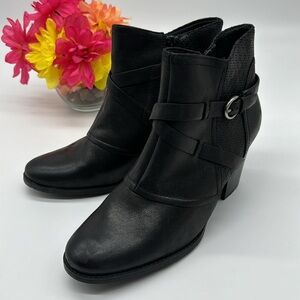 Baretraps Launa Black Leather Ankle Booties Size 10 BAB5772
